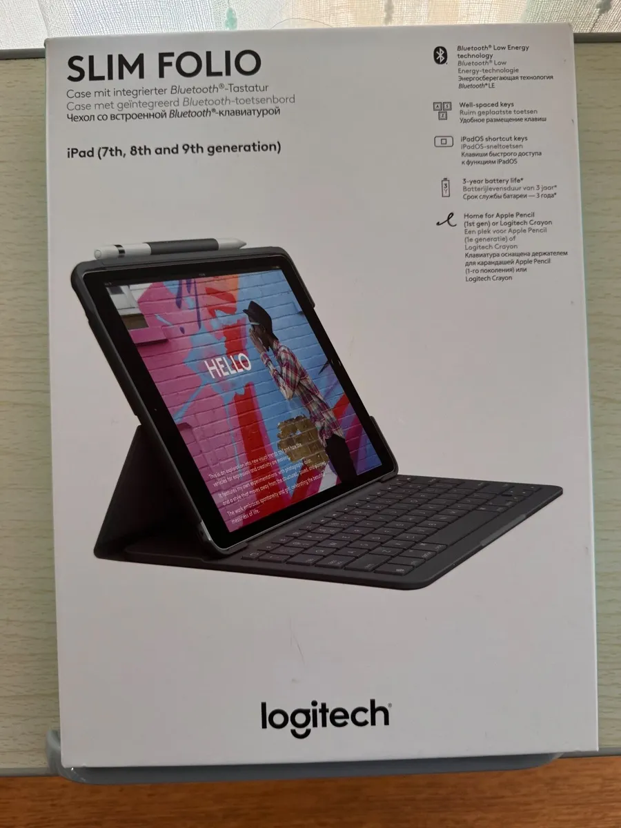 Logitech Slim Folio for iPad - Image 1