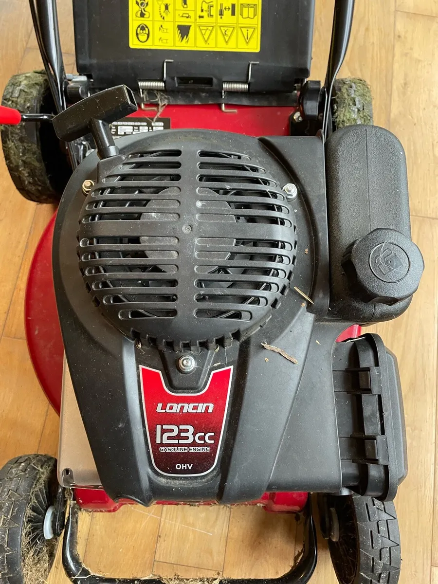 petrol lawnmower - Image 4