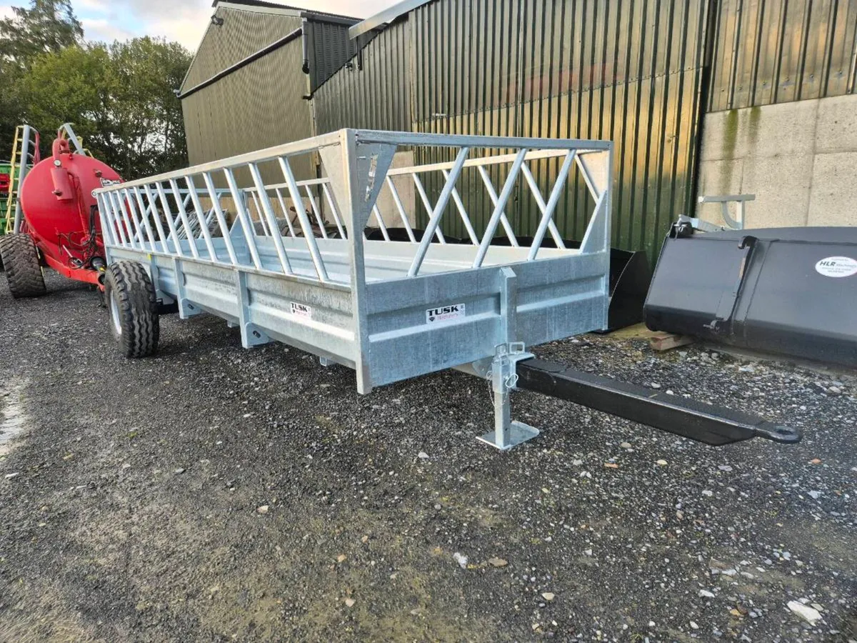 Feed trailer - Image 1