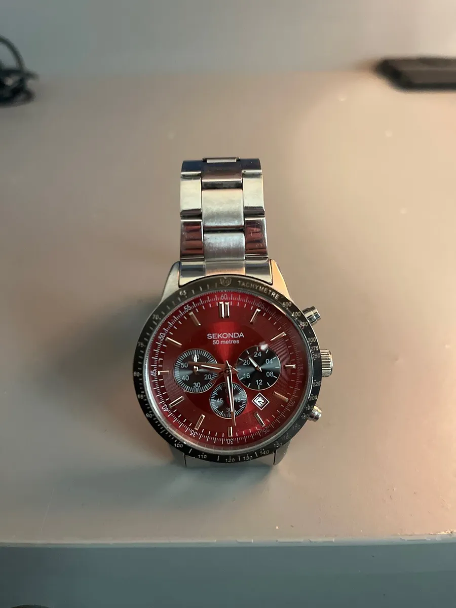 Sekonda Red Dial Watch – 50M Water Resistant