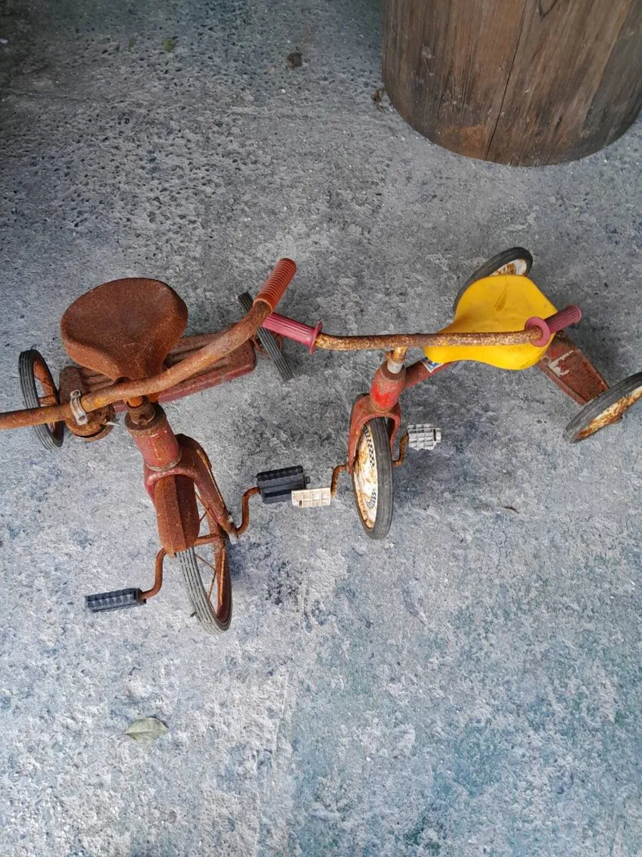Two vintage child's bikes - Image 2