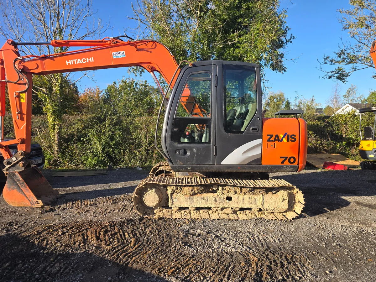 HITACHI ZX70 - Image 2
