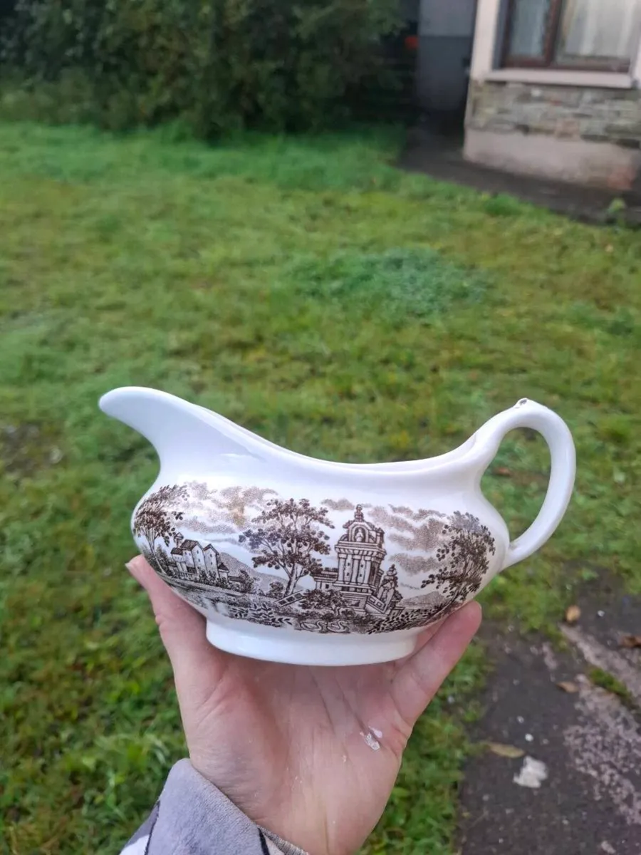 Renaissance gravy bowl - Image 1