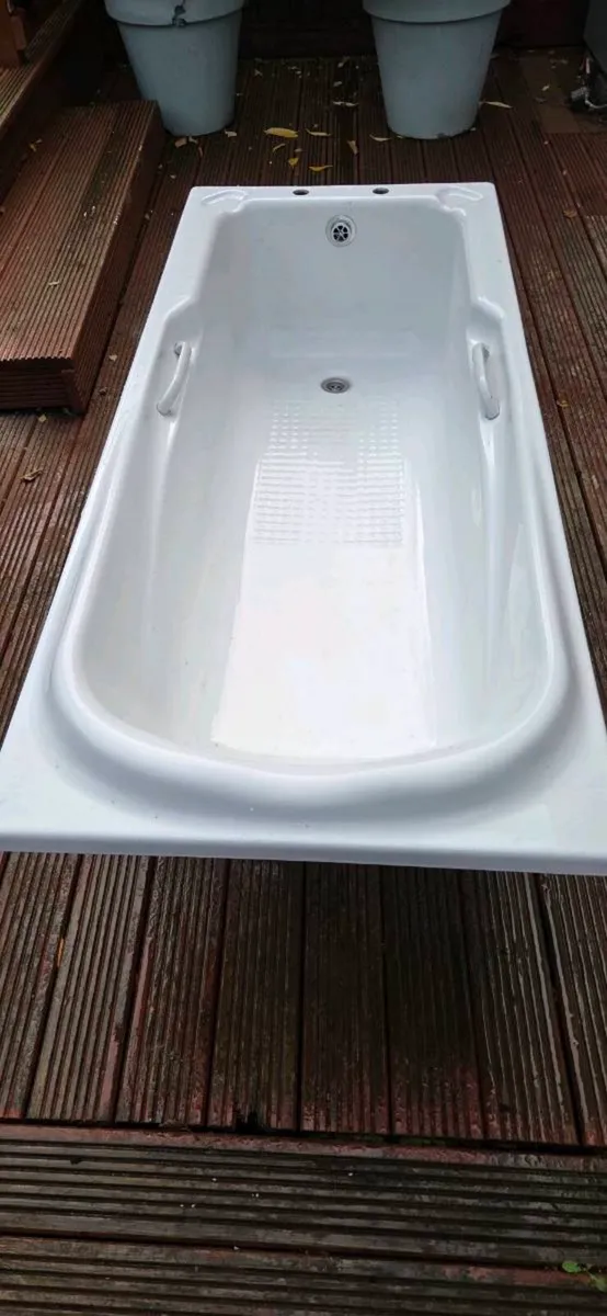 Bathtub - Image 1