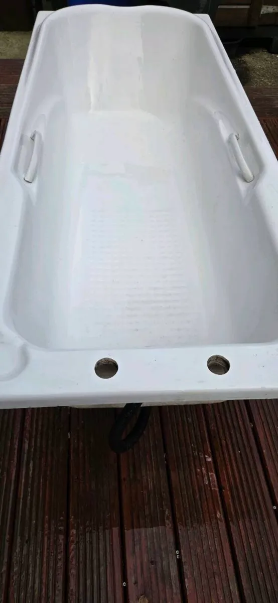 Bathtub - Image 3
