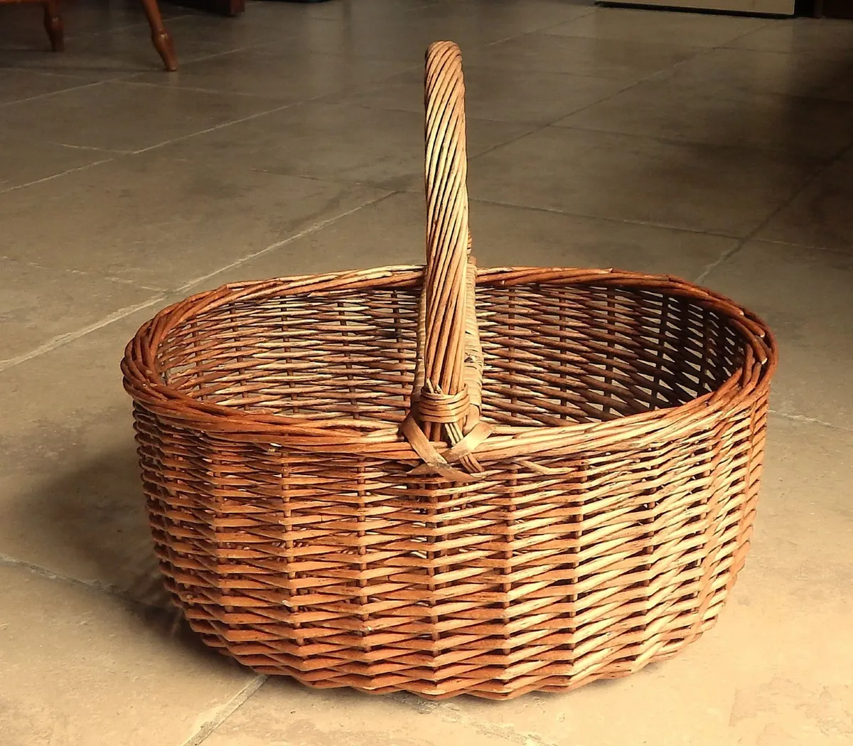Traditional Wicker Shopping Basket - Image 2
