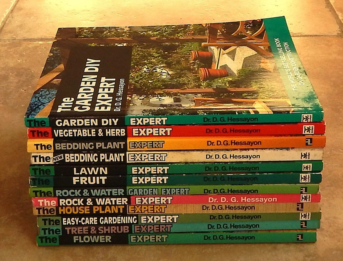 Collection of 12 Gardening Books by Dr DG Hessayon - Image 2
