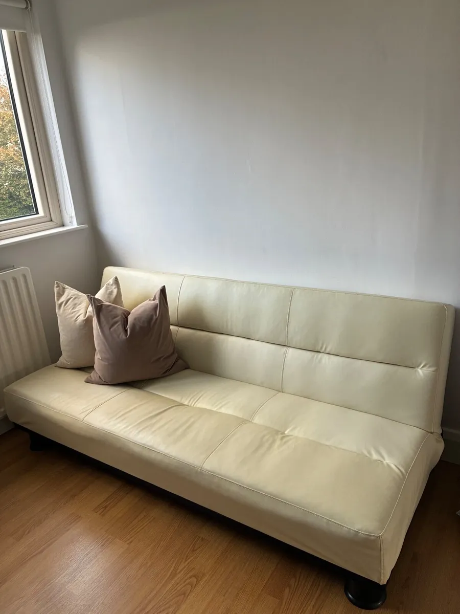 Sofabed - Image 1
