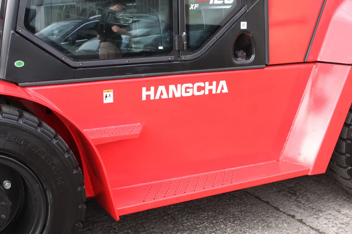 Hangcha XF120D 12T Full Cab Diesel Counterbalance - Image 3
