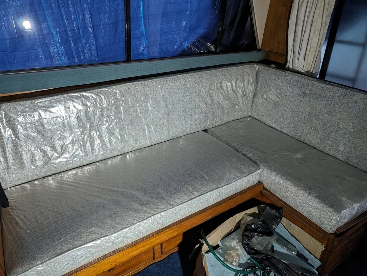 Upholstery and Curtains - Image 3