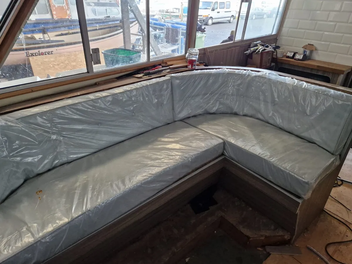 Upholstery and Curtains - Image 2