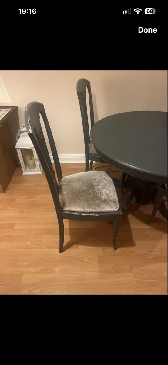 Table and 4 chairs - Image 4