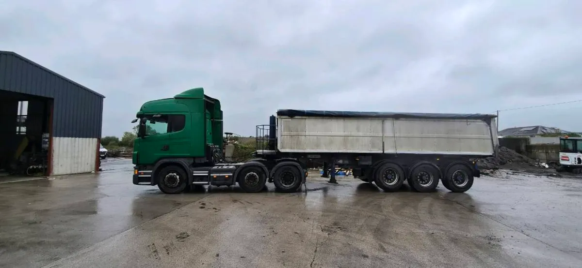 Scania G440 with Dennison tar trailer - Image 3
