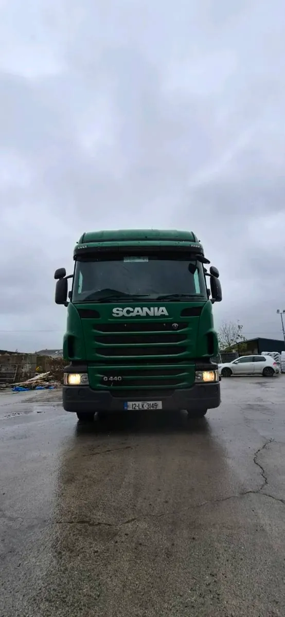 Scania G440 with Dennison tar trailer - Image 4