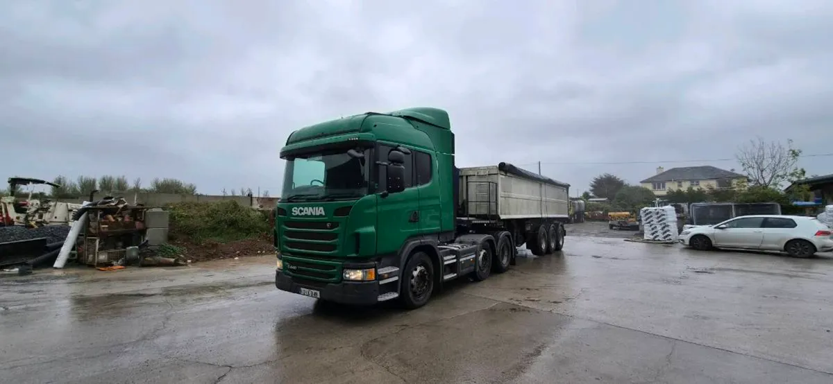 Scania G440 with Dennison tar trailer - Image 1