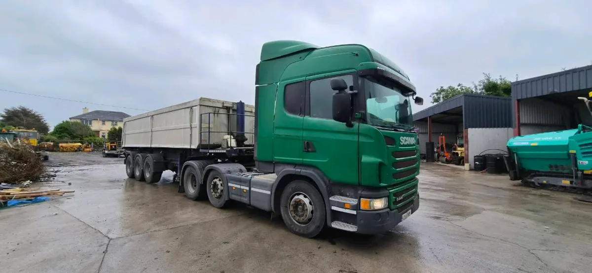 Scania G440 with Dennison tar trailer - Image 2
