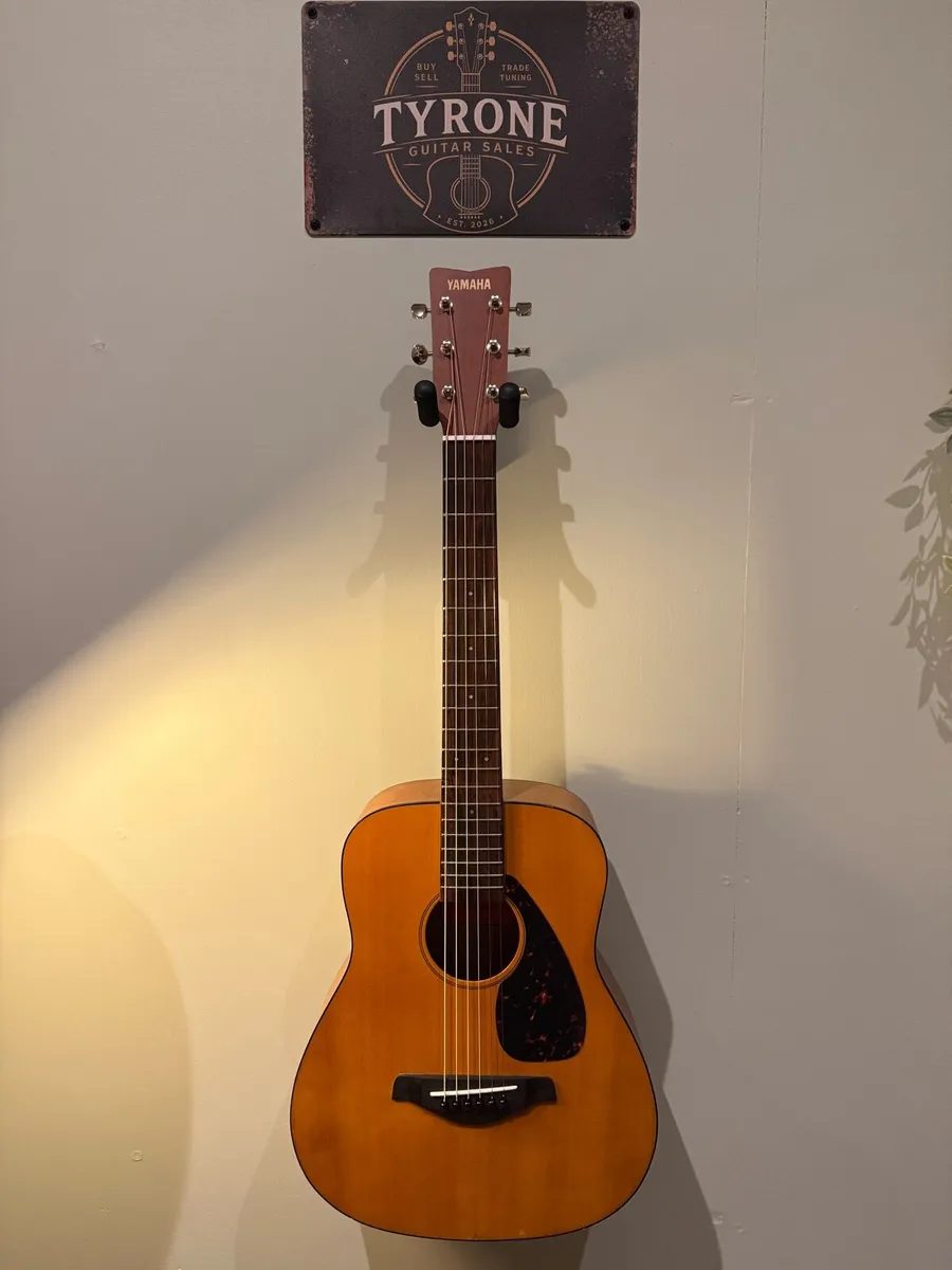 Yamaha JR1 3/4 Size Acoustic Guitar + Gig Bag - Image 1