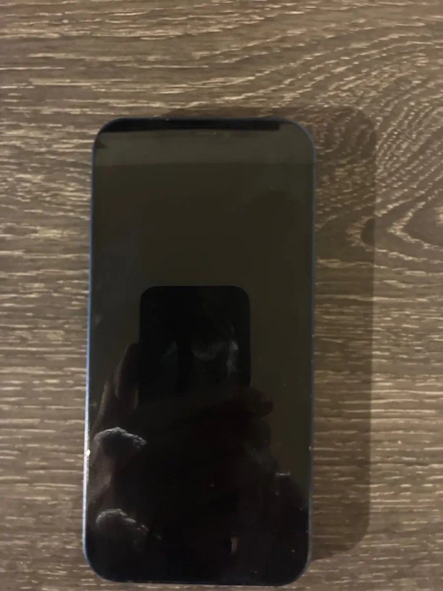 I phone 12 - Image 1