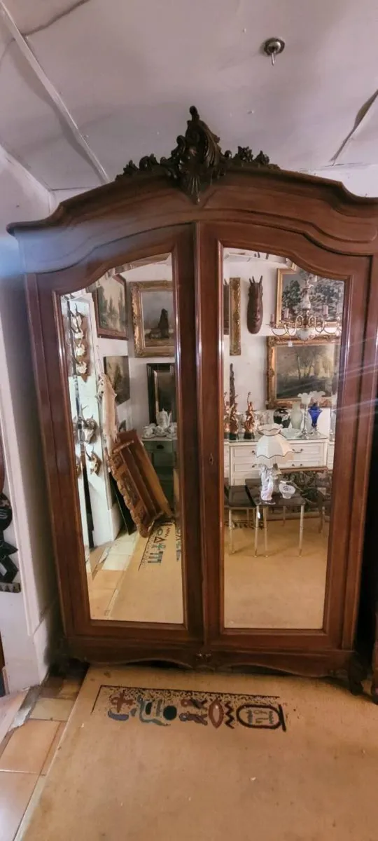 2 French wardrobes 400 eu.each. - Image 1