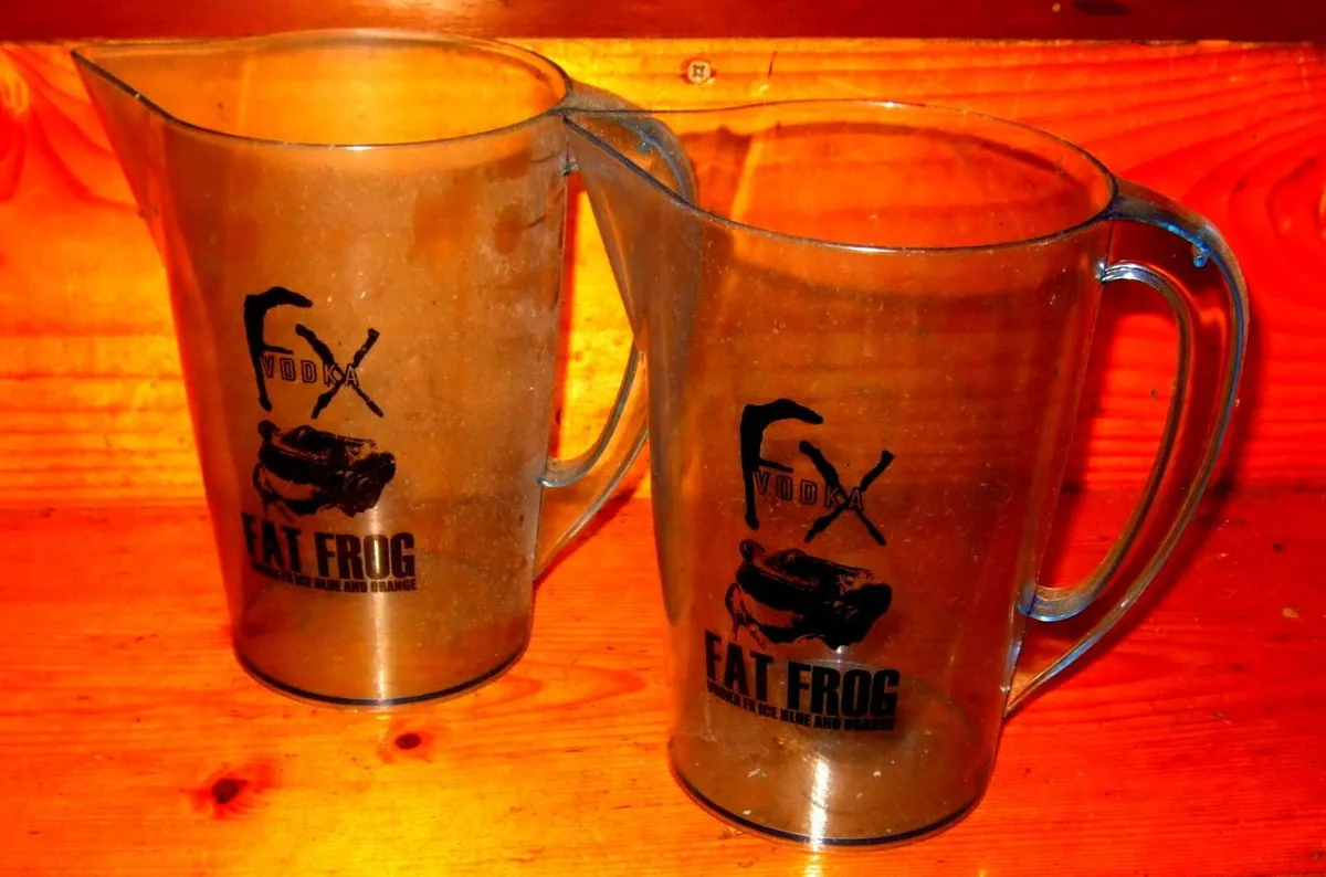 Duo of Vintage FX "Fat Frog" Cocktail Pitchers - Image 3