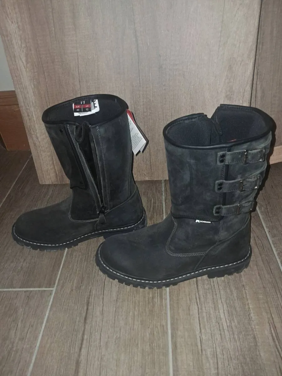 Boots - Image 2