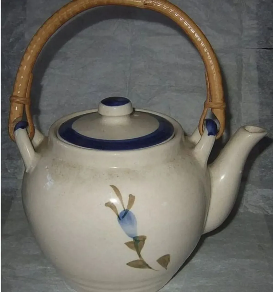 Vintage Chi Kiang Teapot with Bamboo Handle - Image 2