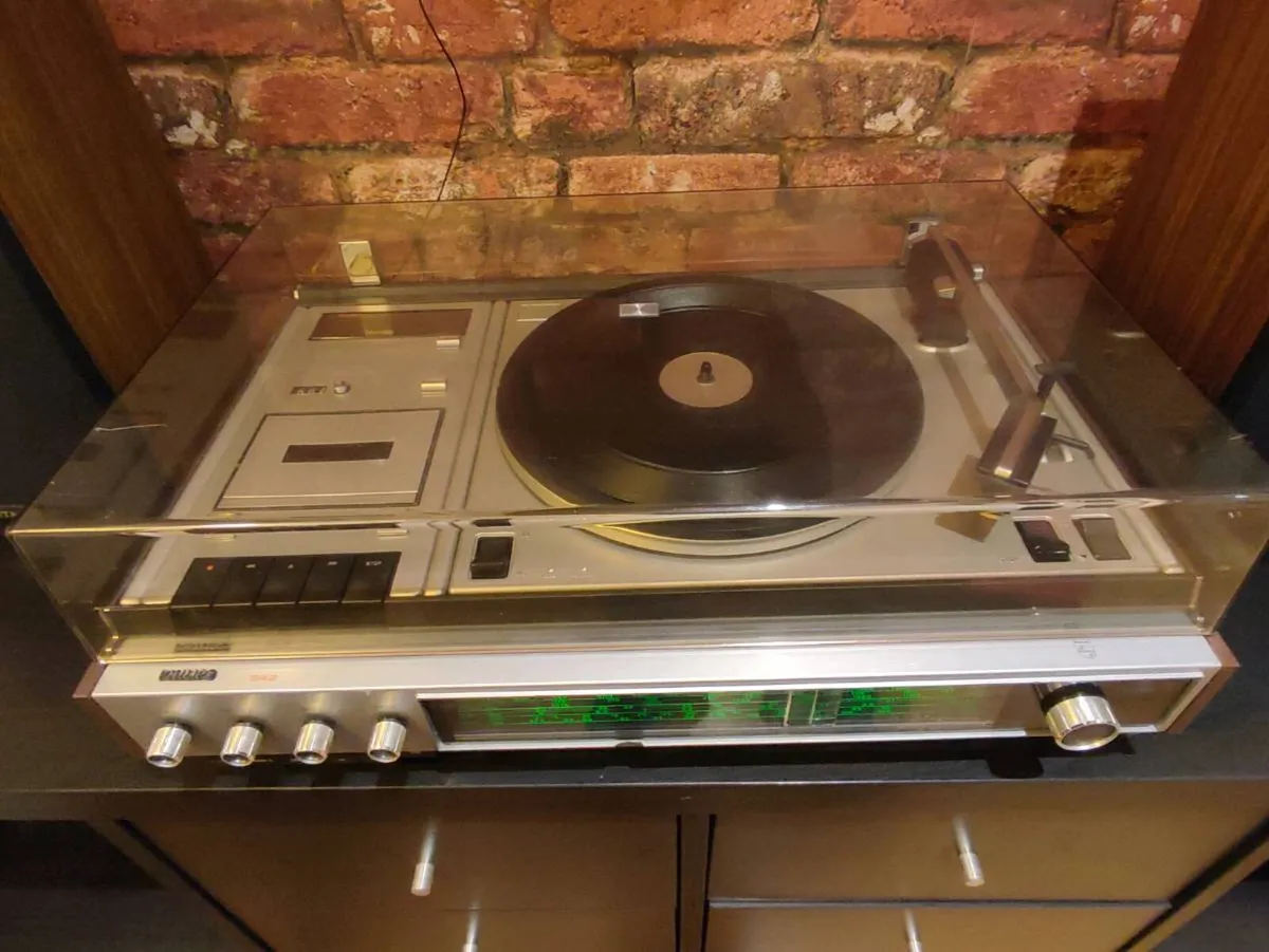 Phillips Vintage Vinyl Player - Image 2
