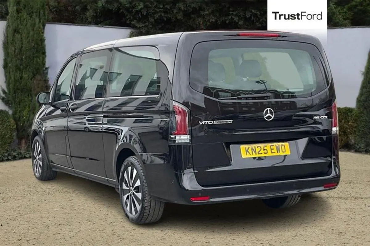 Mercedes-Benz Vito TOURER AUTO L3 9 Seat Minibus R - Image 2