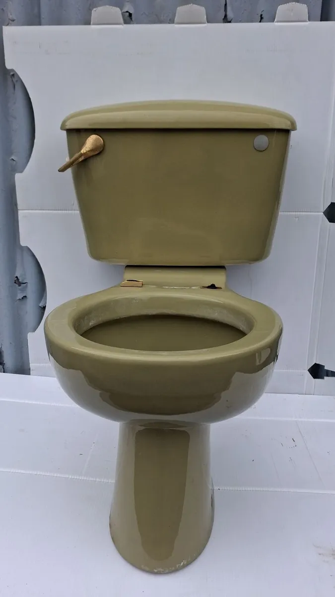 Bathroom suite - Image 3