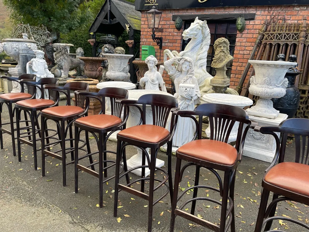 Set of 5 bar stools