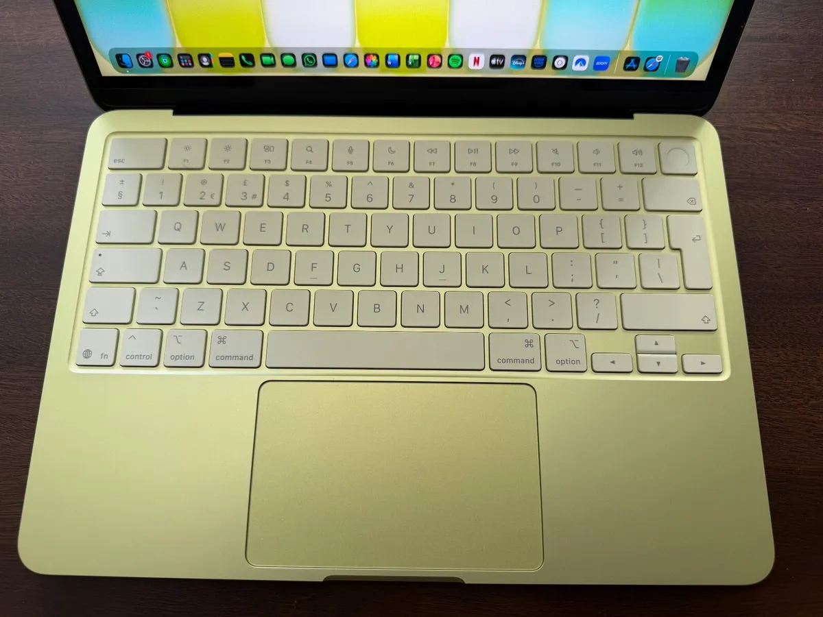 Apple Macbook Neo 512Gb laptop with Touch ID - Image 3