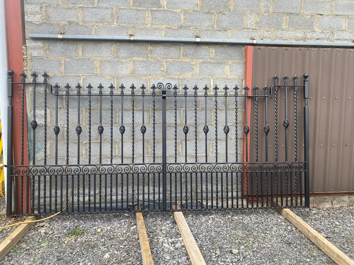 Gates - Image 1