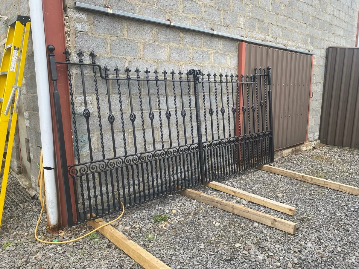 Gates - Image 2