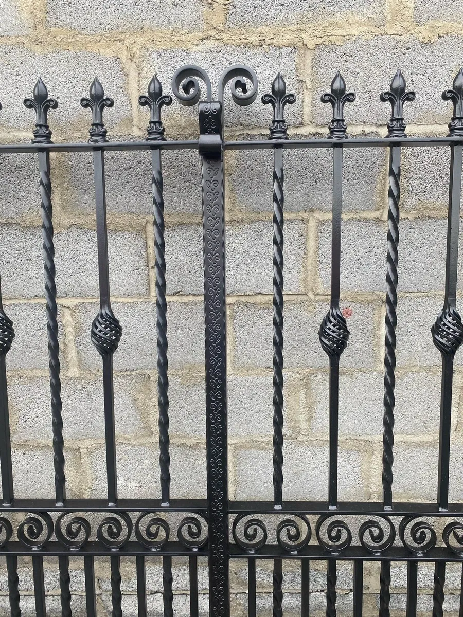 Gates - Image 3