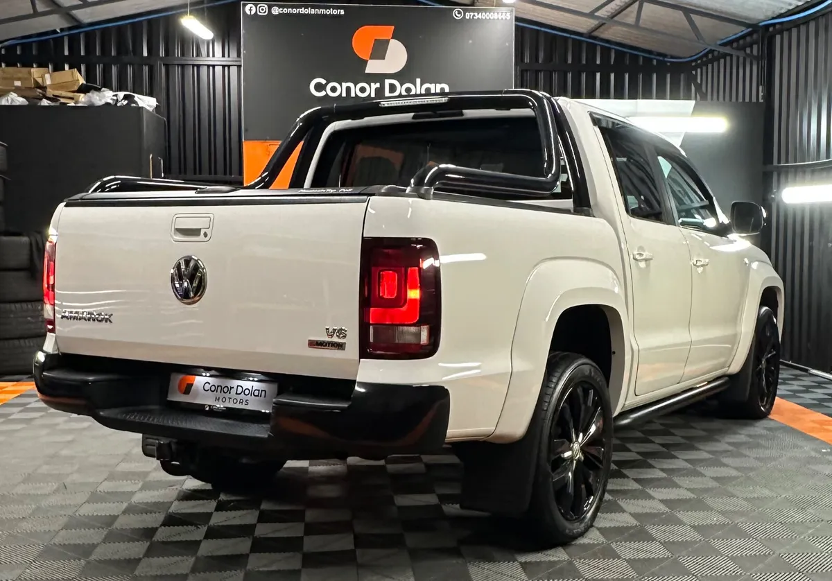 Volkswagen Amarok V6 Black Edition 258bhp - Image 4