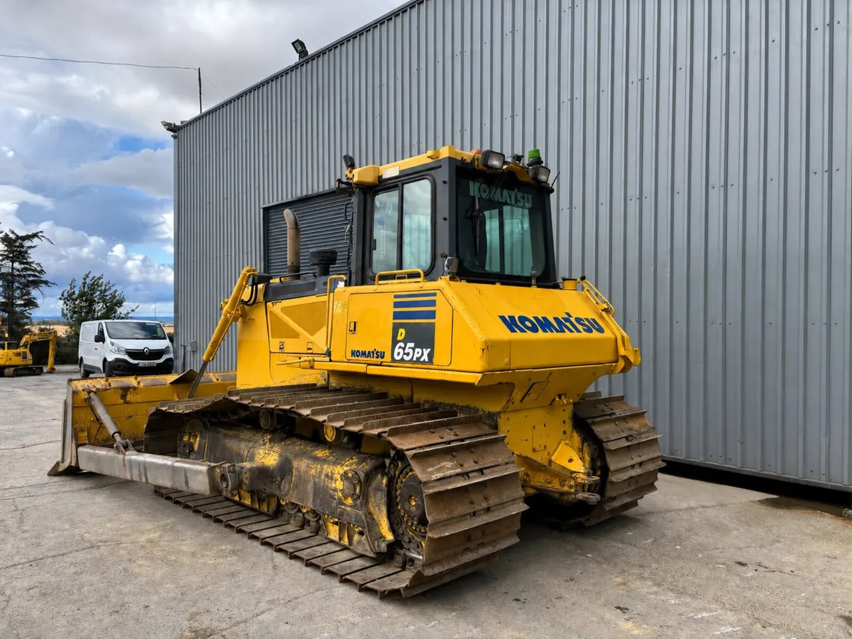 Komatsu D65PX-17 - Image 2
