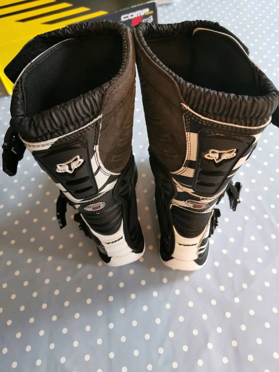 Size 37.5 / UK4 Fox Youth Comp 5 MX boots - Image 3