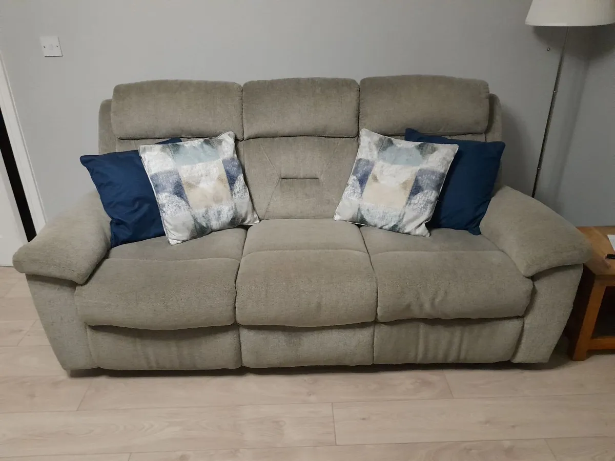 3 Seater Couch & 2 Armchairs - Image 1