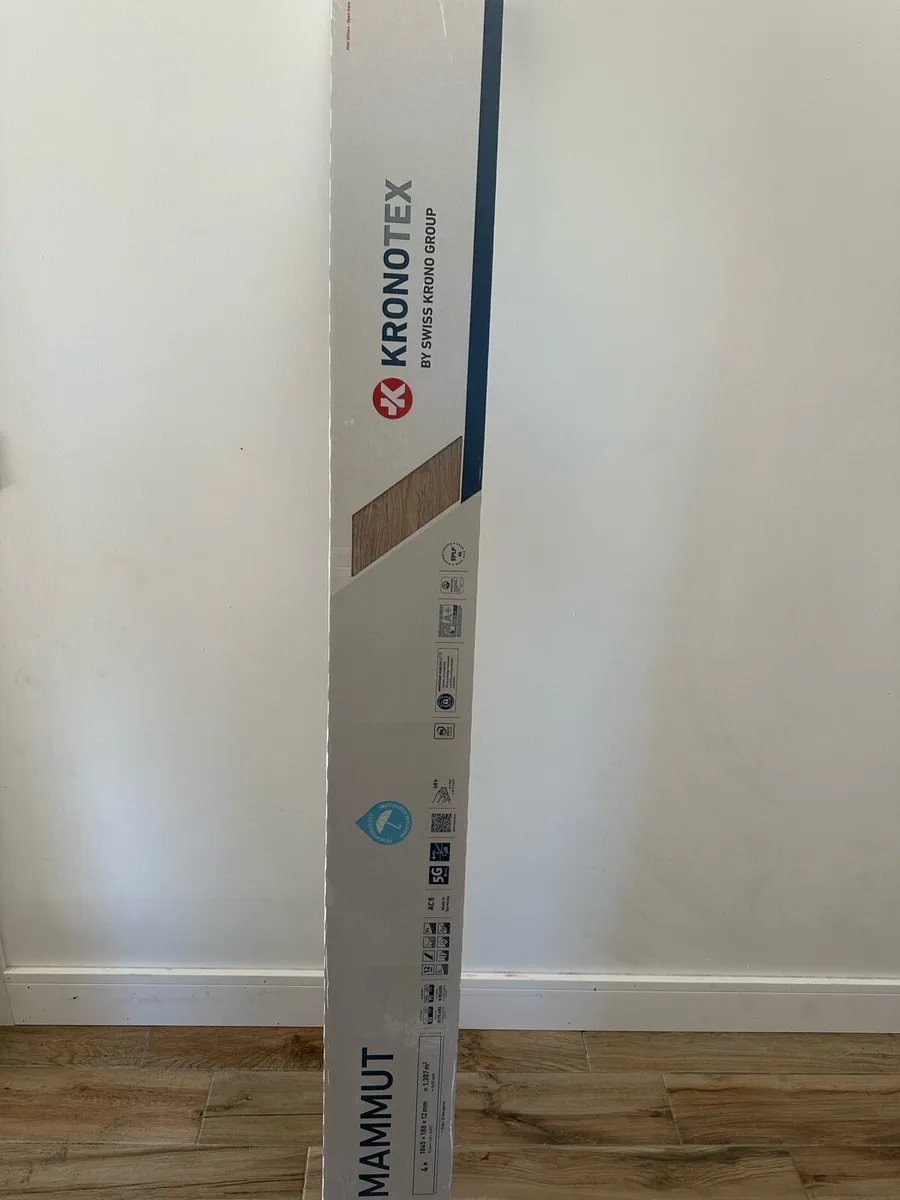 Laminate flooring - Image 1