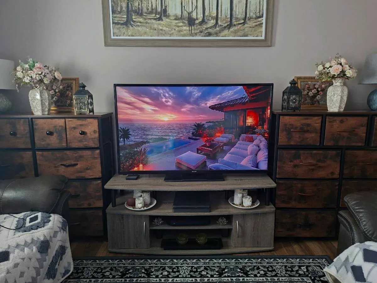 New TV unit & TV - Image 4