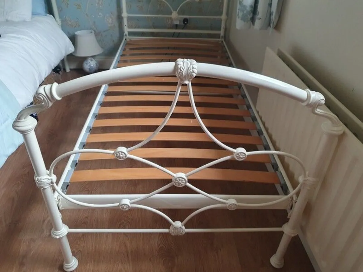 Cream Iron Single Bed - Image 4