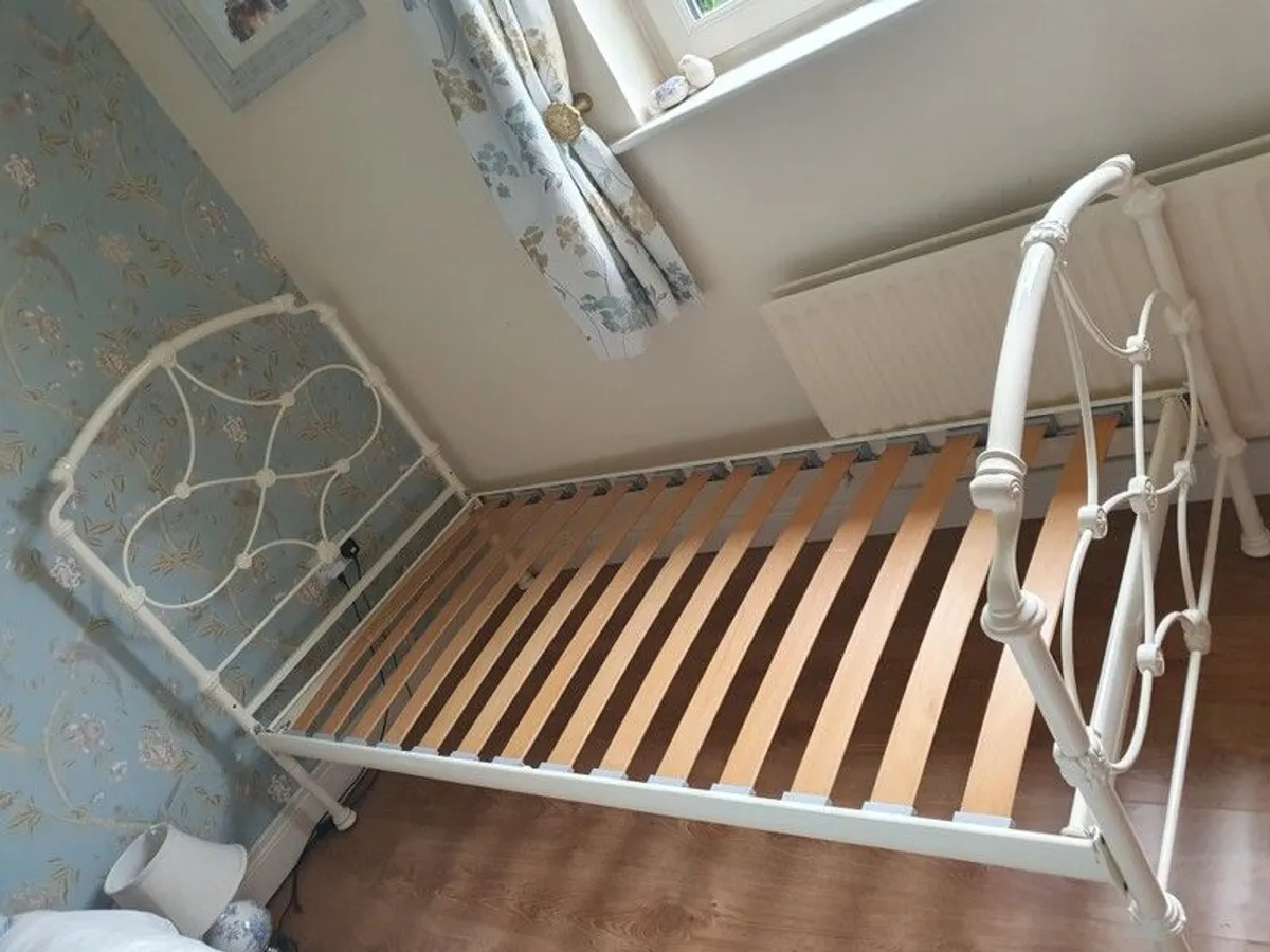 Cream Iron Single Bed - Image 2