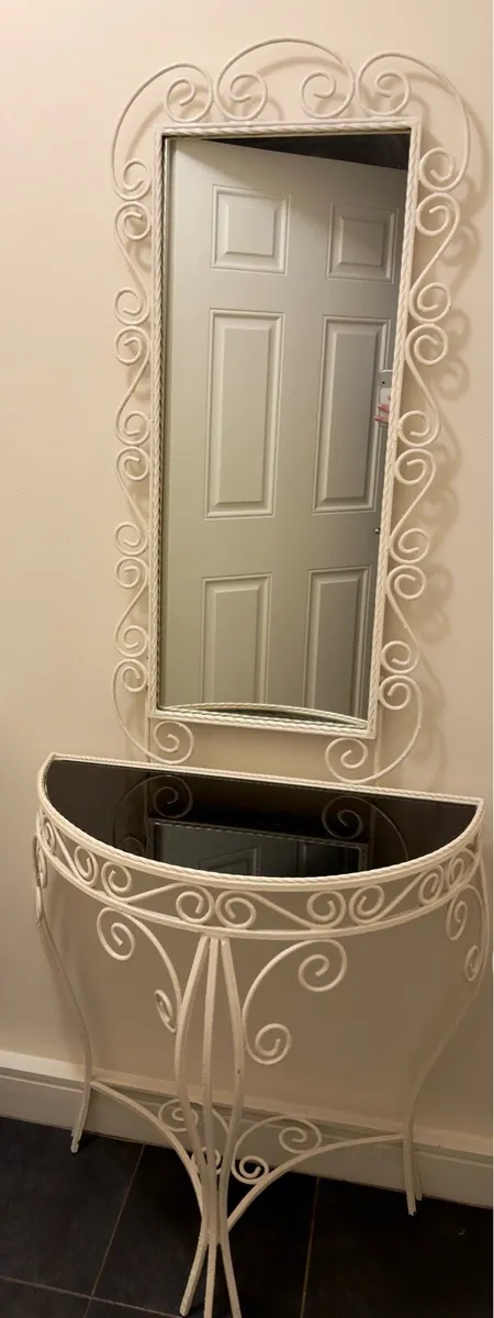 Dressing Table - Image 1