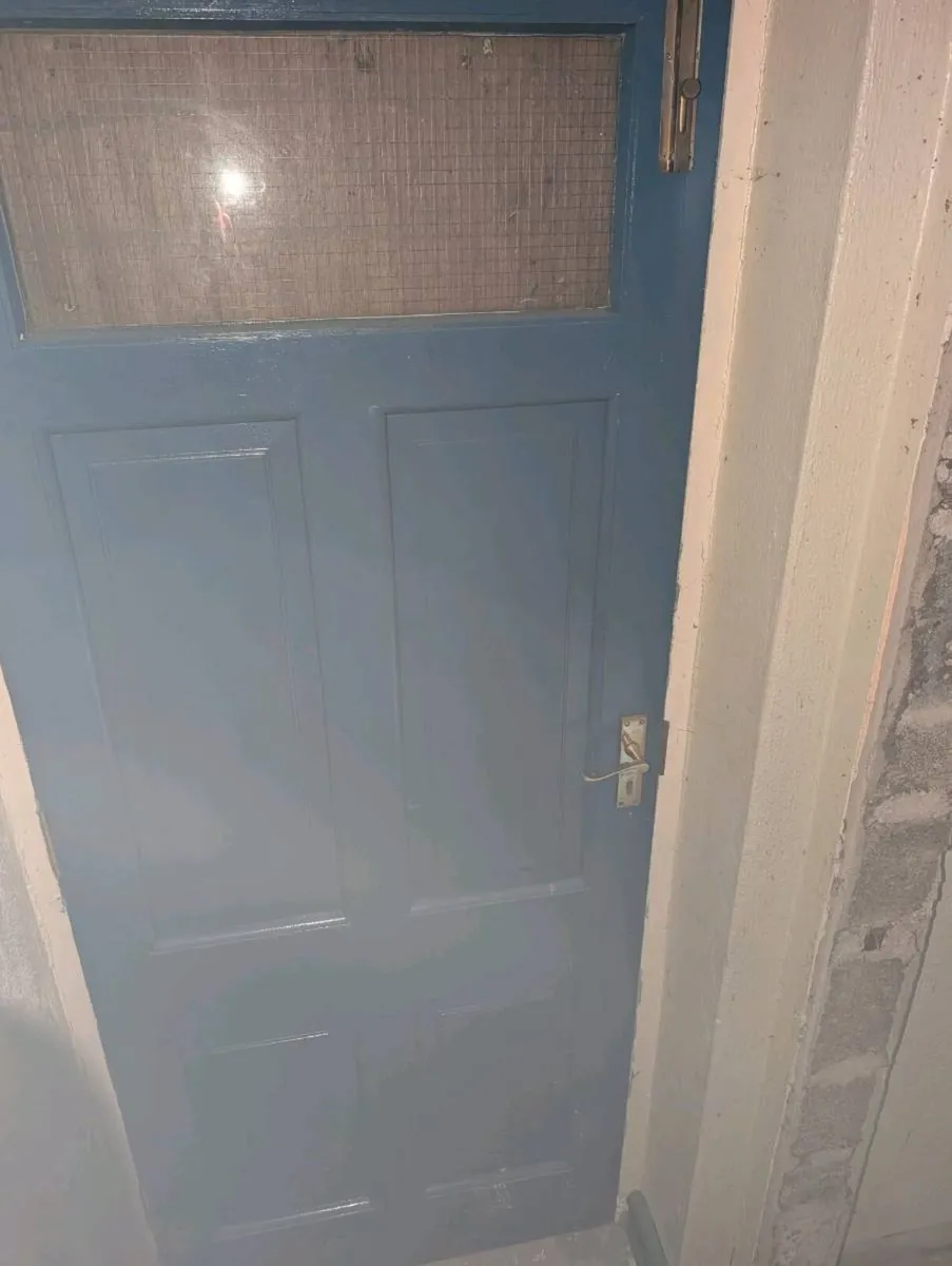 External door - Image 4