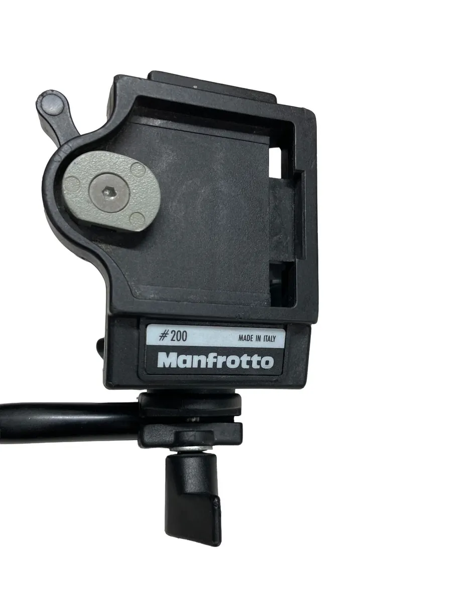 Manfrotto #200 Pan and Tilt Head - Image 1