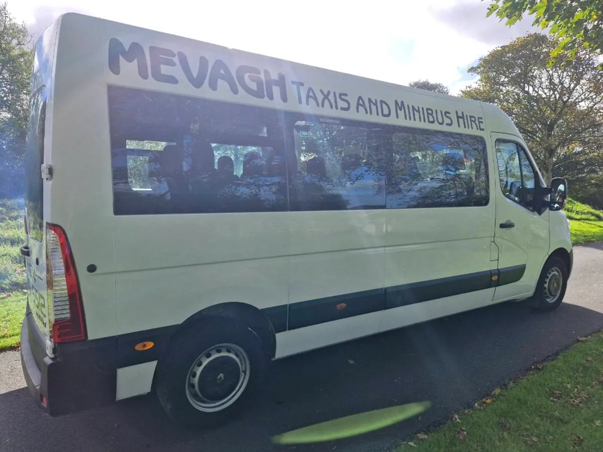 Renault master 16 seats Minibus - Image 3