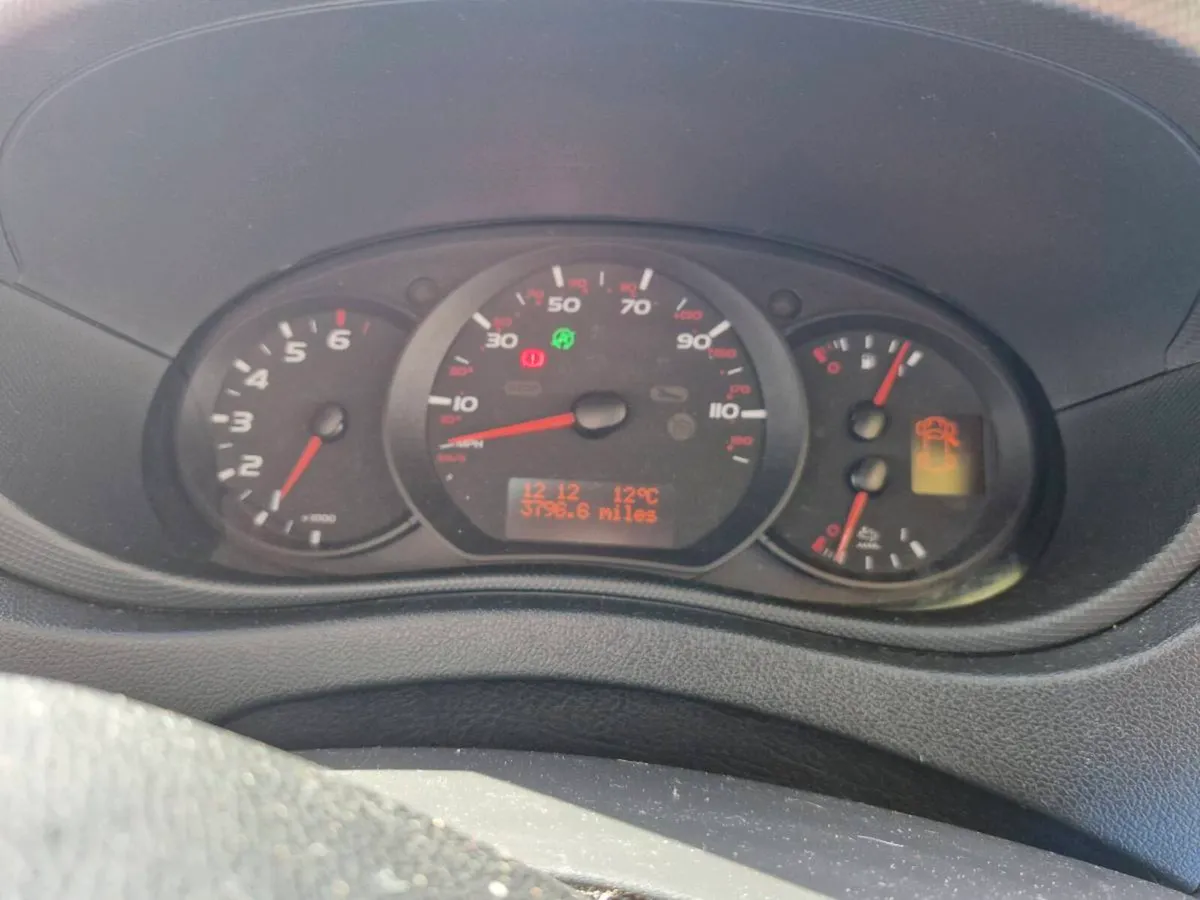 Renault master 16 seats Minibus - Image 4