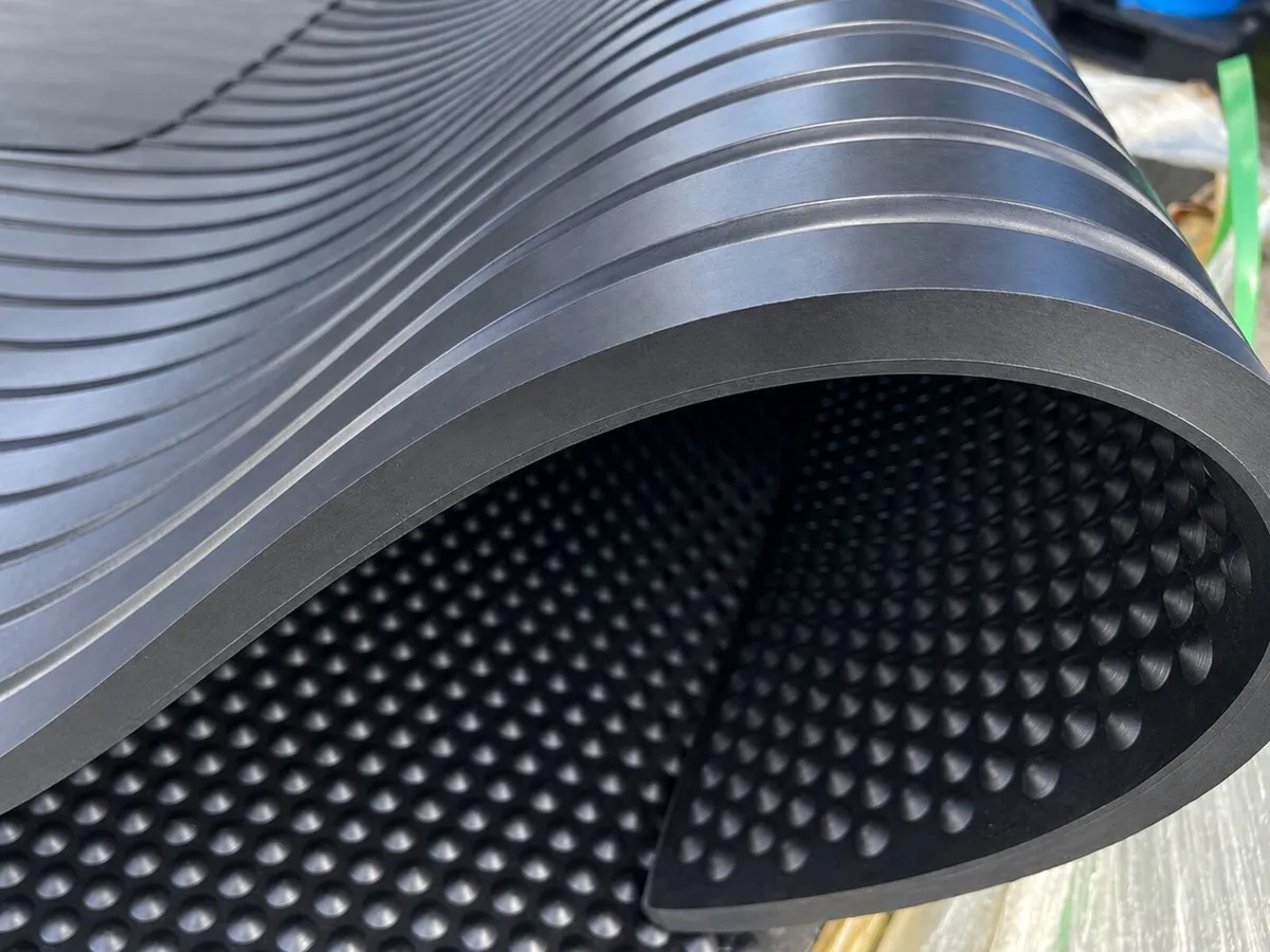 NEW Heavy-Duty Rubber Mat for Cows & Horses - Image 1