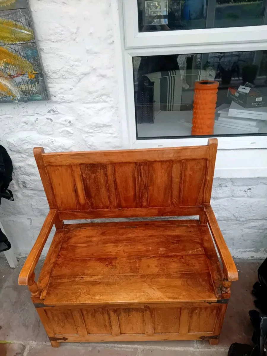 Hardwood panelled Monksbench - Image 1