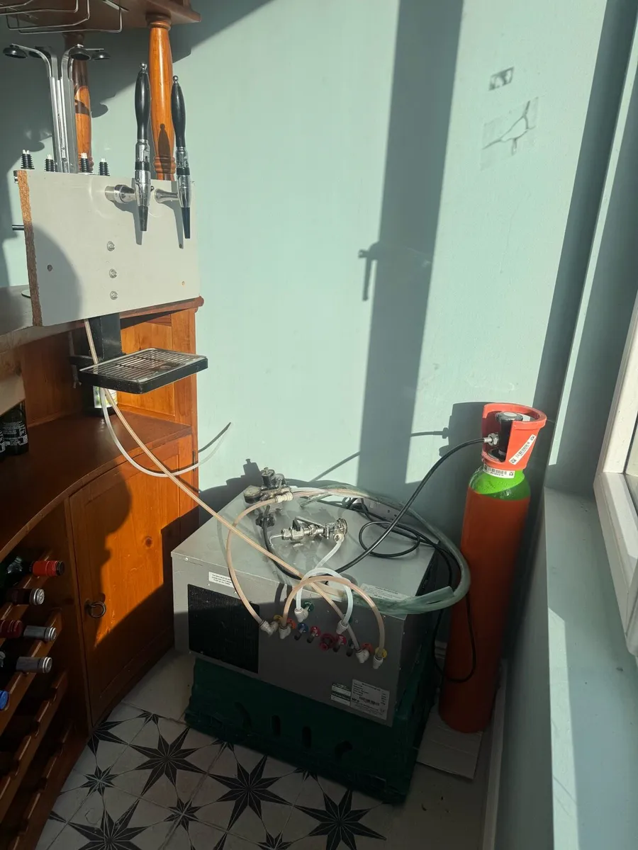 Home bar - beer dispensing unit - Image 1